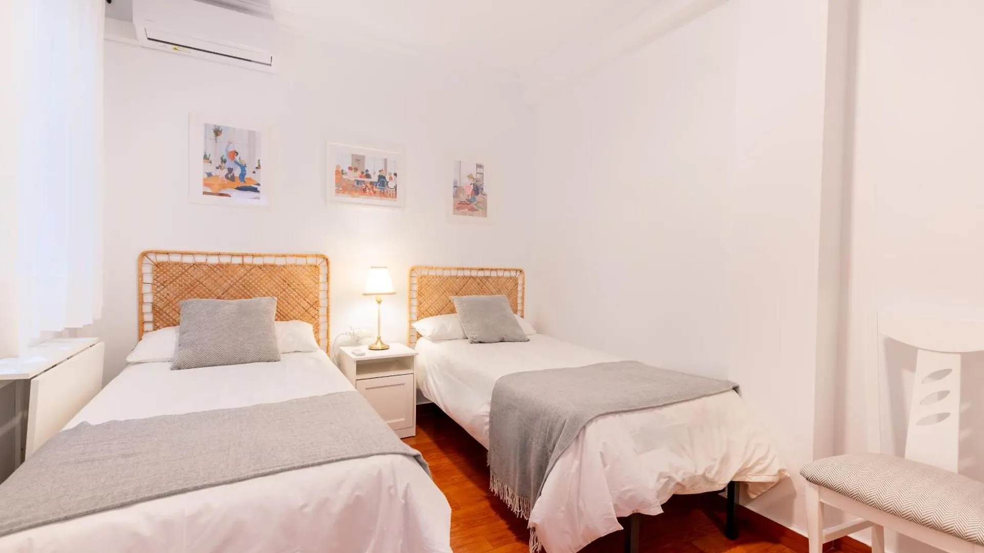 Bn Luminoso Apartamento Para Familias En Excelente Ubicacion Sevilha